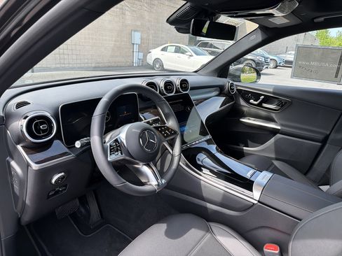 Used 2026 Mercedes-Benz GLC 300 4MATIC image 9