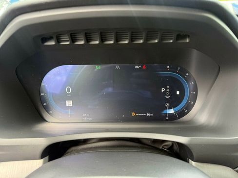 Used 2025 Volvo XC90 B5 Core image 4