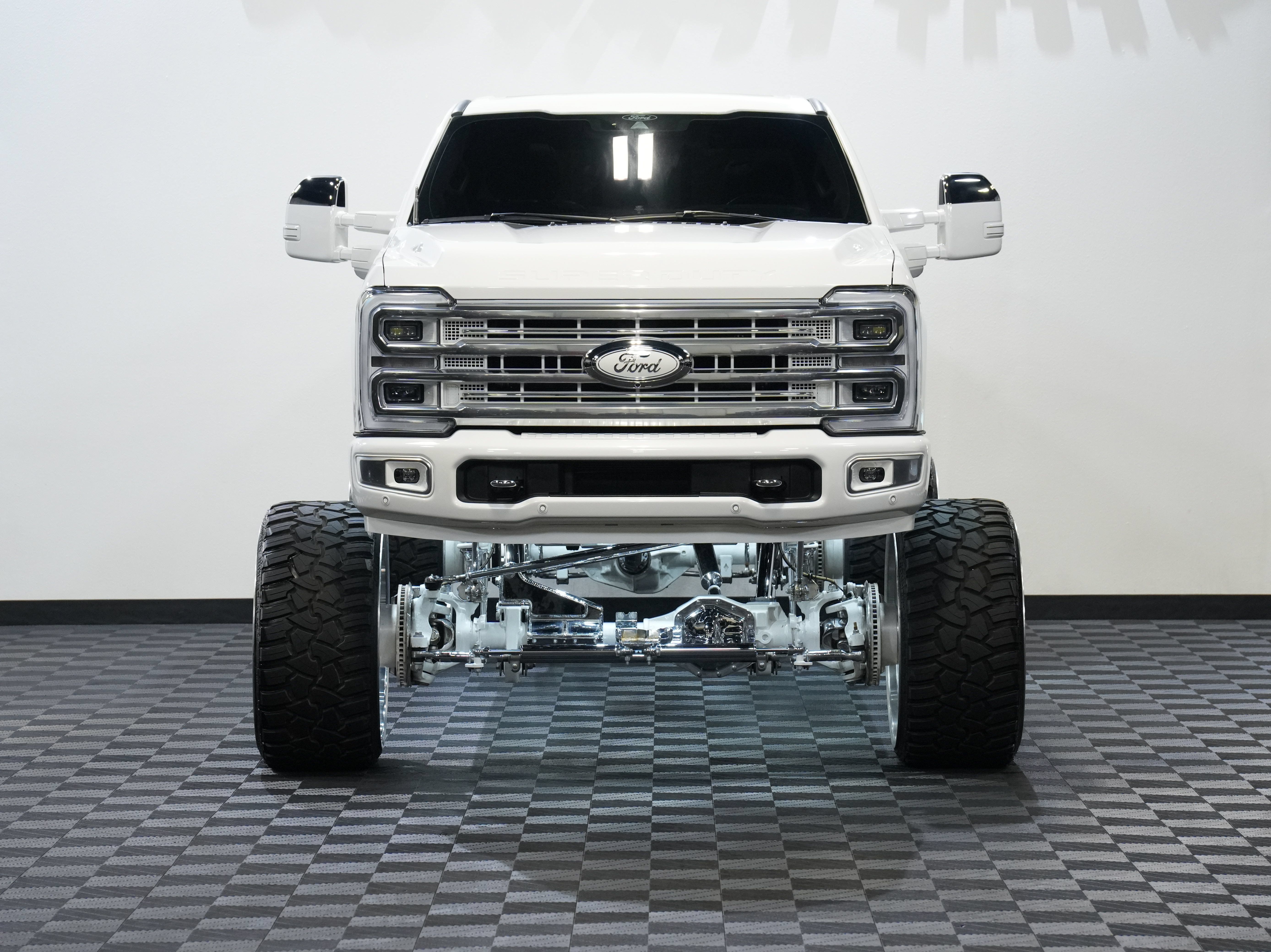 Used 2024 Ford F350 Limited AWD/4WD image 4