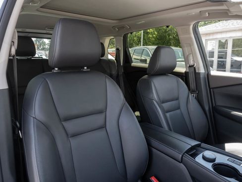 Used 2023 Nissan Rogue SL w/ SL Premium Package AWD/4WD image 34