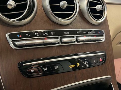 Certified 2022 Mercedes-Benz GLC 300 4MATIC image 30