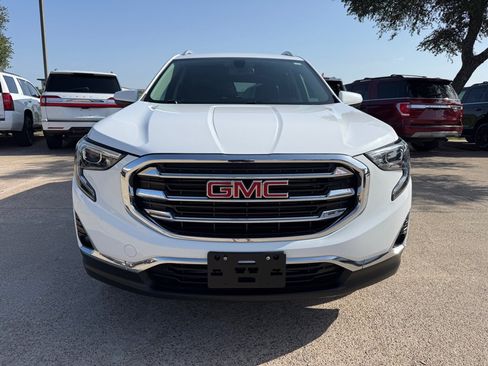 Used 2019 GMC Terrain SLT w/ Preferred Package FWD image 2