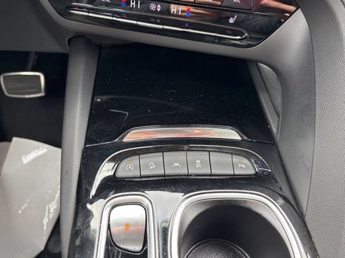 Used 2023 Buick Envision Essence w/ Sport Touring Package AWD/4WD image 45