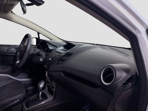 Used 2018 Ford Fiesta SE image 29