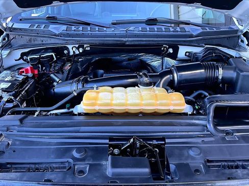 Used 2017 Ford F150 Lariat image 32