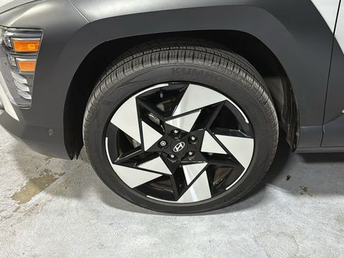 Used 2024 Hyundai Kona Limited AWD/4WD image 6