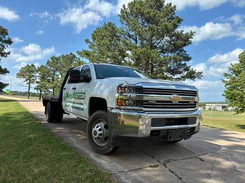 Used 2016 Chevrolet Silverado 3500 W/T w/ WT Convenience Package AWD/4WD image 1