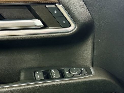 Used 2024 Chevrolet Silverado 1500 LT Trail Boss AWD/4WD image 19