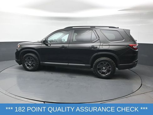 Certified 2023 Honda Pilot TrailSport image 4