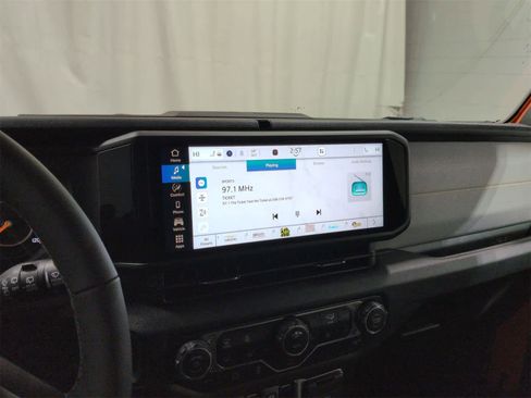 Used 2025 Jeep Wrangler Sport S image 28