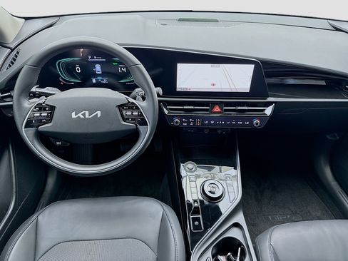 Used 2023 Kia Niro EX FWD image 14