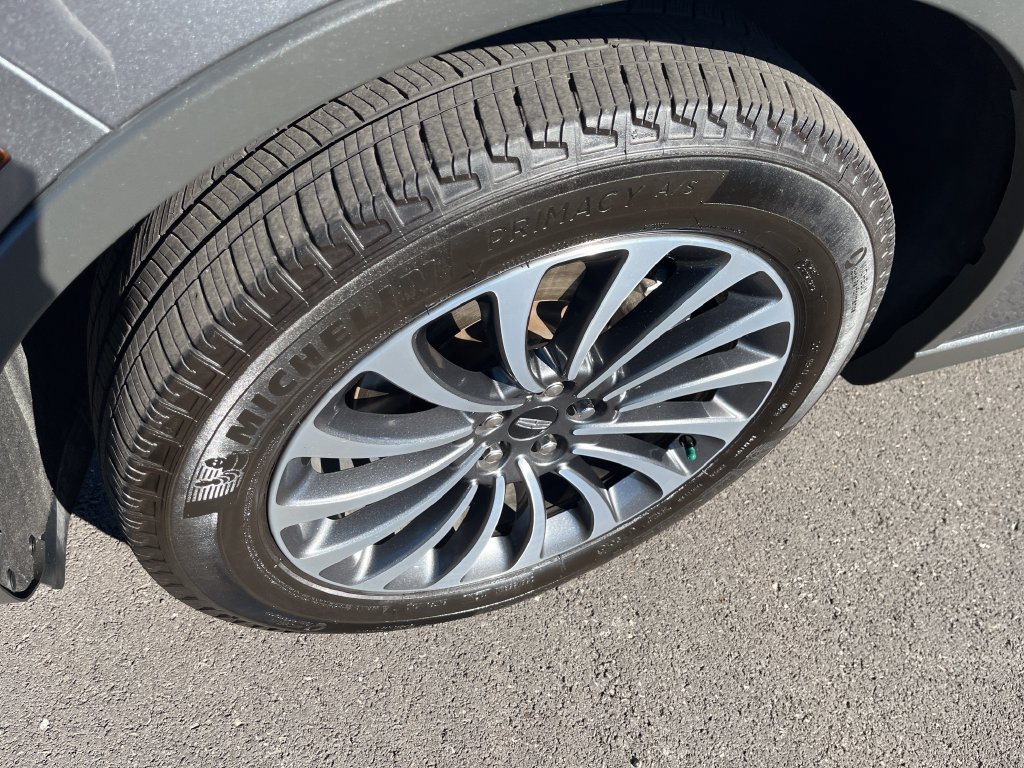 Used 2024 Lincoln Aviator AWD w/ Premium Package image 9