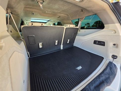 Used 2022 Cadillac Escalade ESV Sport Platinum w/ LPO, ONYX Package AWD/4WD image 46