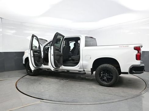 Used 2023 Chevrolet Silverado 1500 LT Trail Boss w/ Protection Package AWD/4WD image 28