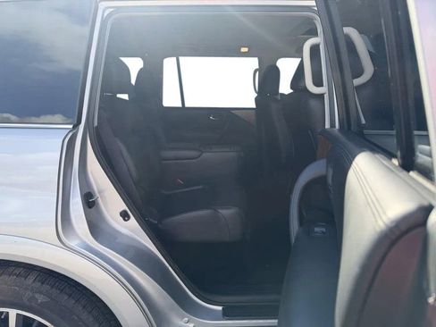 Used 2023 Nissan Armada SL w/ Captain's Chairs Package AWD/4WD image 28