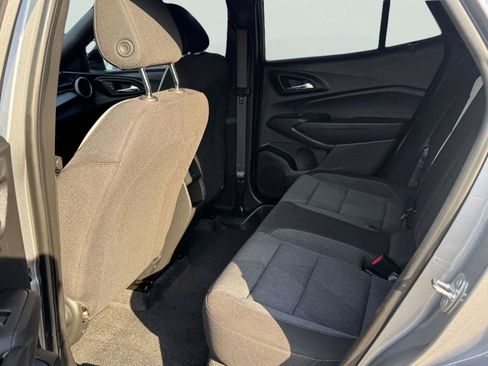 Used 2024 Chevrolet Trax RS w/ Sunroof Package FWD image 39