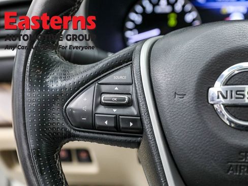 Used 2017 Nissan Maxima Platinum image 15