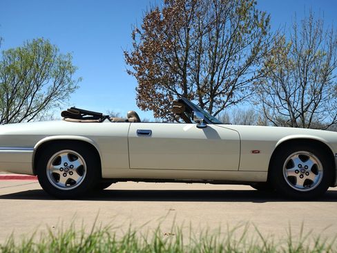 Used 1995 Jaguar XJS 4.0 Convertible RWD image 19