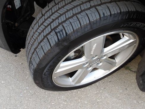 Used 2013 Dodge Avenger SXT FWD image 33