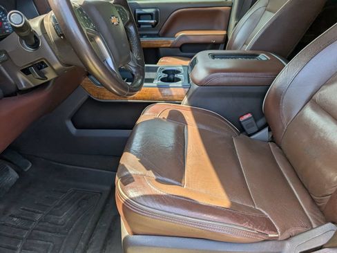 Used 2019 Chevrolet Silverado 2500 High Country w/ Duramax Plus Package AWD/4WD image 7