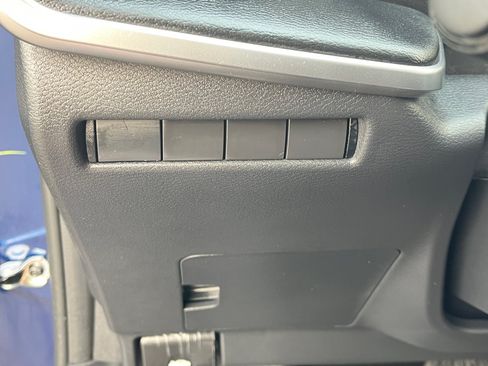 Used 2025 Nissan Kicks S AWD/4WD image 12
