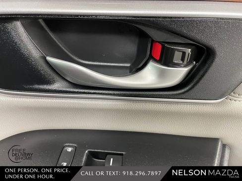 Used 2018 Honda CR-V Touring image 49