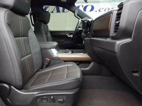 Used 2024 Chevrolet Silverado 2500 High Country image 34