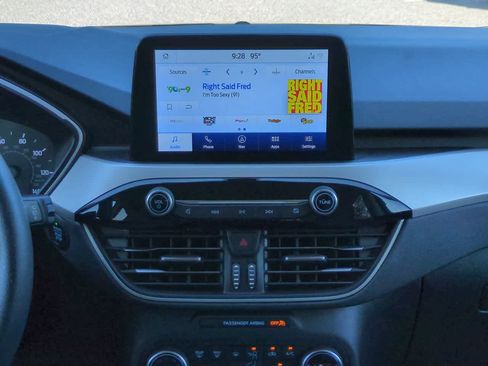 Used 2020 Ford Escape SE FWD image 17