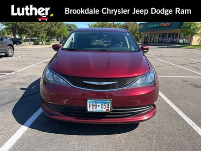 Used 2017 Chrysler Pacifica Touring
