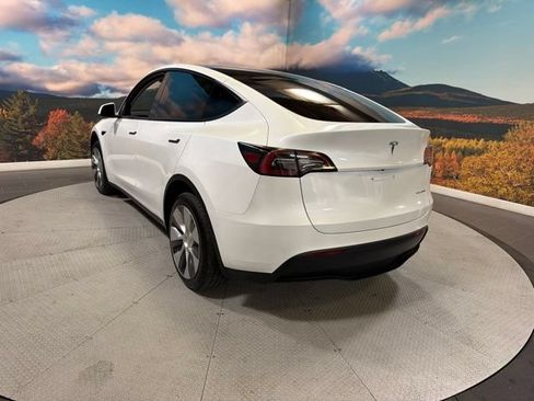 Used 2023 Tesla Model Y Long Range AWD/4WD image 10