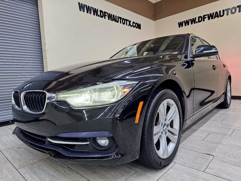 Used 2018 BMW 330i Sedan w/ Convenience Package RWD image 3