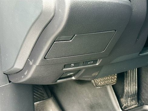 Used 2019 Lexus ES 300h w/ Premium Package image 10