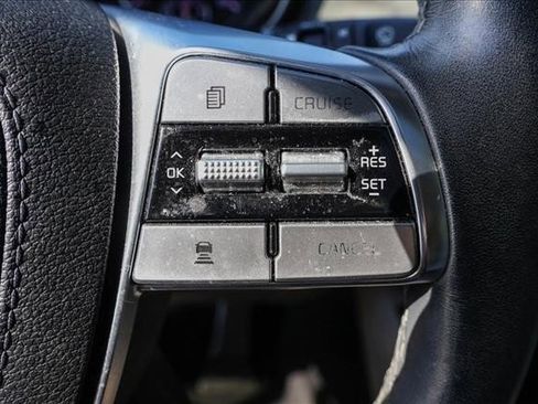 Used 2022 Kia Telluride SX w/ SX Prestige Package image 16