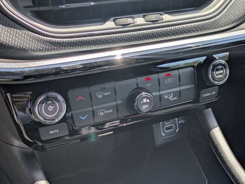 New 2026 Jeep Compass Latitude AWD/4WD image 22