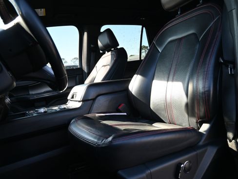 Used 2021 Ford Expedition Limited image 14