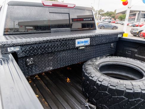 Used 2020 GMC Sierra 2500 SLE w/ SLE Value Package; image 17