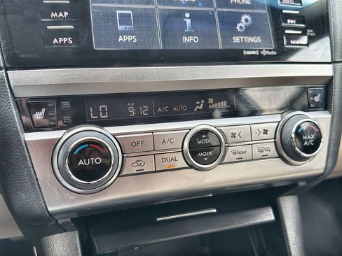 Used 2017 Subaru Outback 3.6R Limited AWD/4WD image 17