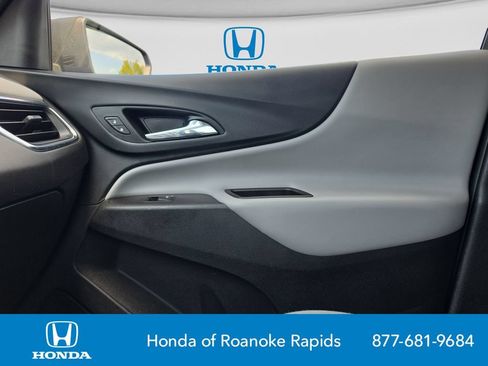 Used 2022 Chevrolet Equinox LS AWD/4WD image 27