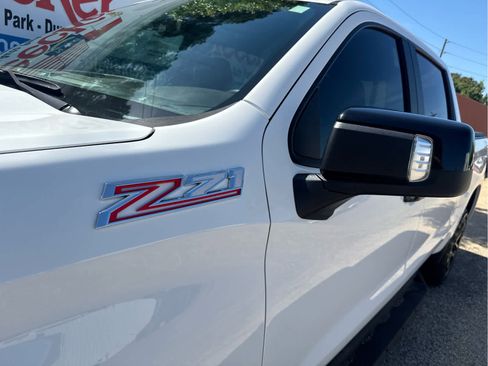 Used 2022 Chevrolet Silverado 1500 LT Trail Boss w/ LT Trail Boss Premium Package image 13