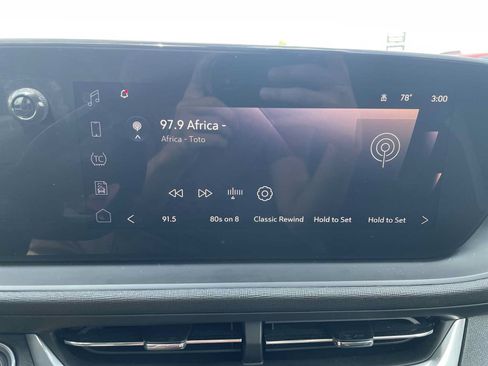 Used 2024 Buick Envista Sport Touring w/ Convenience I Package FWD image 14
