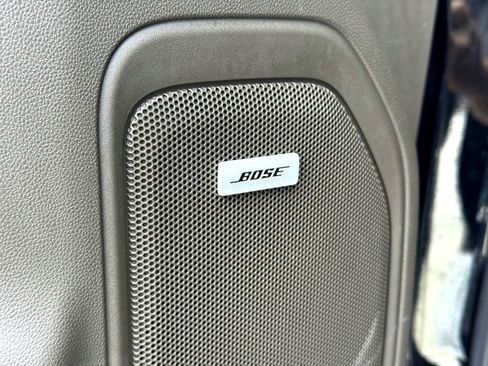 Used 2022 Chevrolet Silverado 1500 LTZ image 16