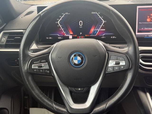 Used 2024 BMW i4 xDrive40i AWD/4WD image 27
