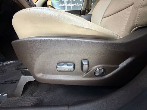 Used 2017 Hyundai Santa Fe Sport image 27