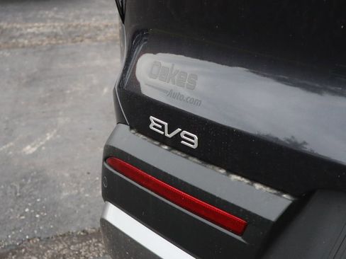 New 2026 Kia EV9 Light RWD image 8