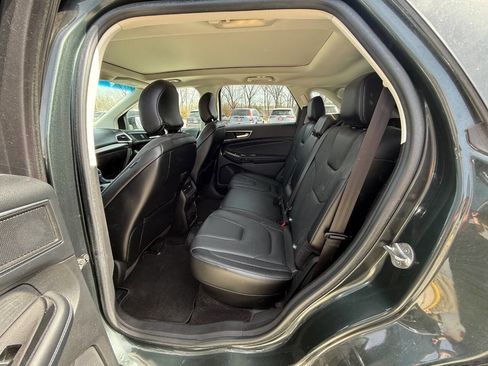 Used 2015 Ford Edge Titanium w/ Equipment Group 301A image 18