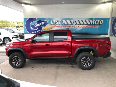 Used 2025 Chevrolet Colorado ZR2 w/ Technology Package AWD/4WD image 5
