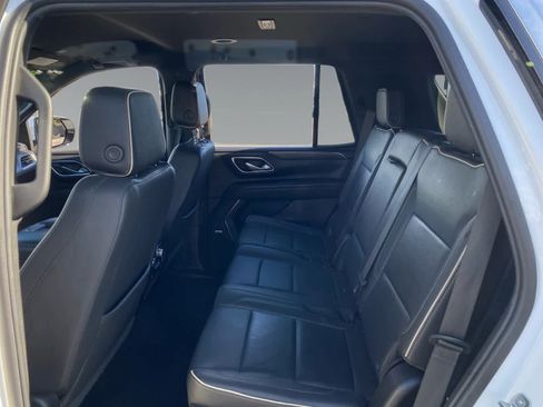 Used 2024 GMC Yukon SLT image 13