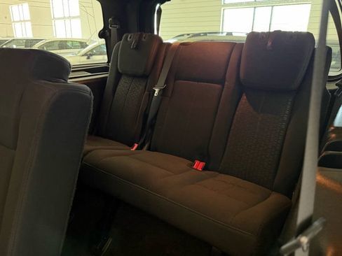 Used 2017 Ford Expedition XLT RWD image 18