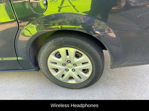 Used 2019 Dodge Grand Caravan SE w/ UConnect Hands-Free Group FWD image 12