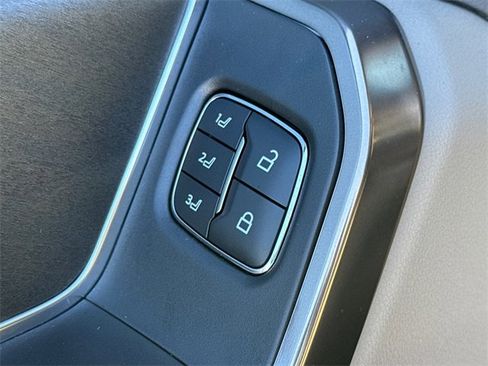 Used 2025 Ford F450 Platinum w/ Platinum Plus Package image 21